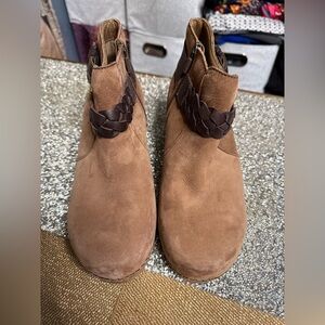 Dansko Brown Leather Boots BRAND NEW!!